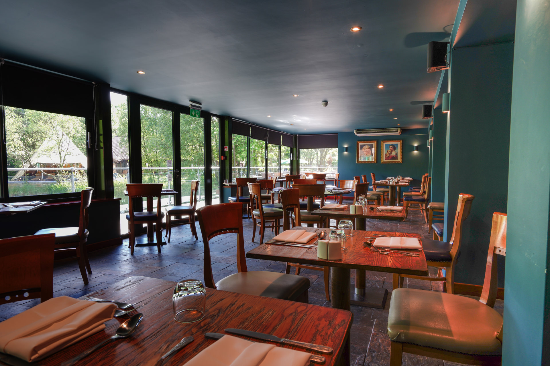 Park And Fly Hotels Leeds Bradford Airport www.chevinhotel.co.uk